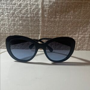 Authentic Chanel navy Sunglasses 5346 c.1426/S2